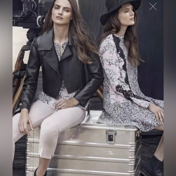 BCBGMaxAzria  Bryanne tunic purple floral  dress in Lilac/Black, size S - Picture 2 of 14